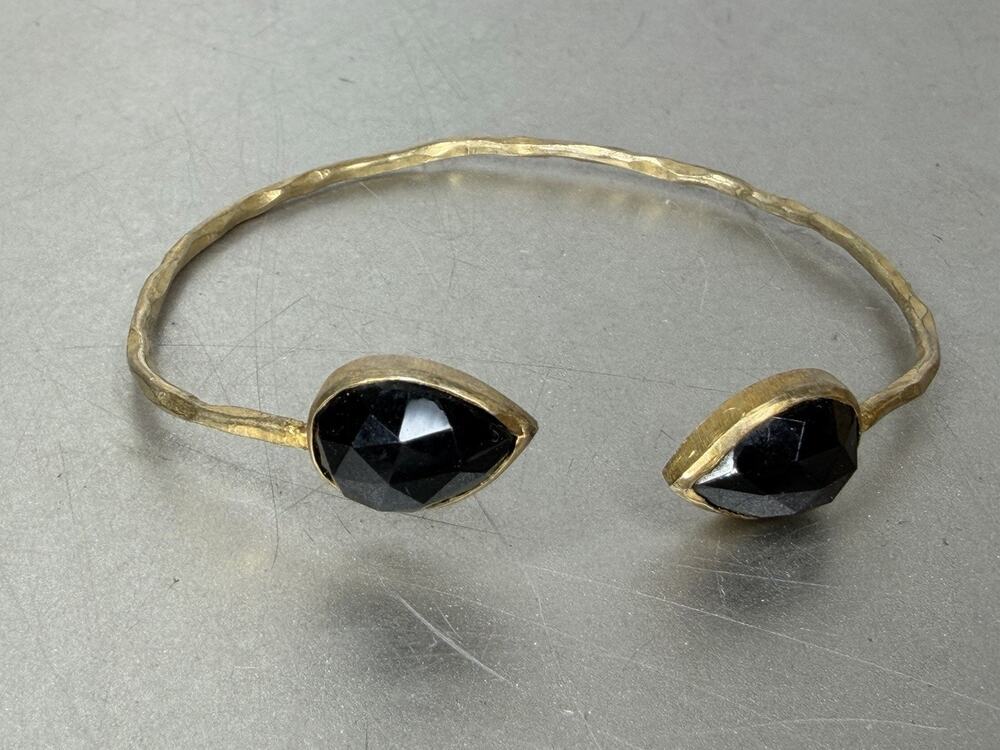 Gold Tone Cuff Bracelet Black Onyx Teardrop Stackable Minimalist Dainty